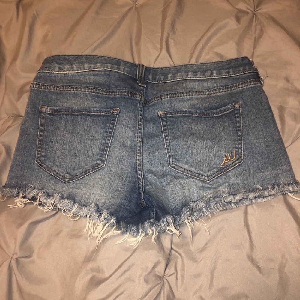 Express Cut off Shorts - Picture 4 of 7